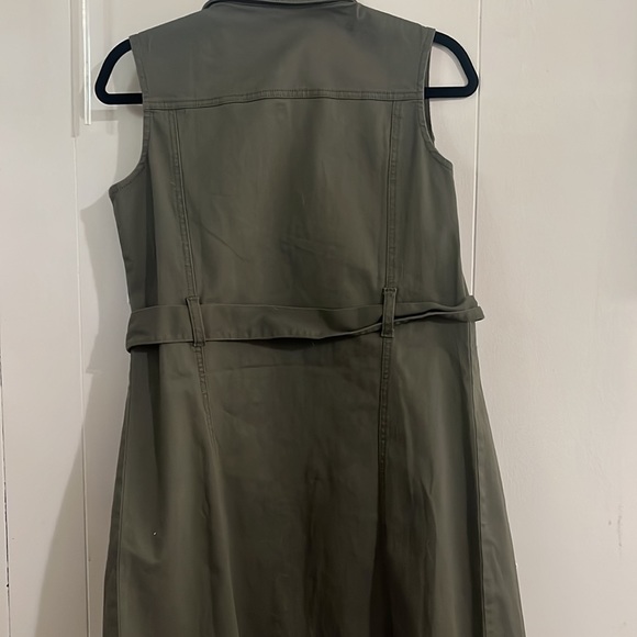 Green vest dress - Picture 3 of 3